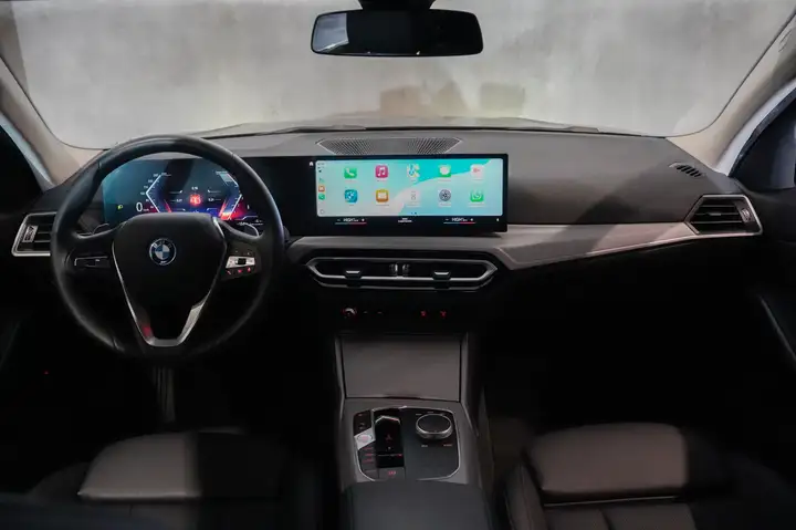 
								BMW 320e Sedan M Sport 2.0 Plug-in Hybrid Automaat Financial Lease full									