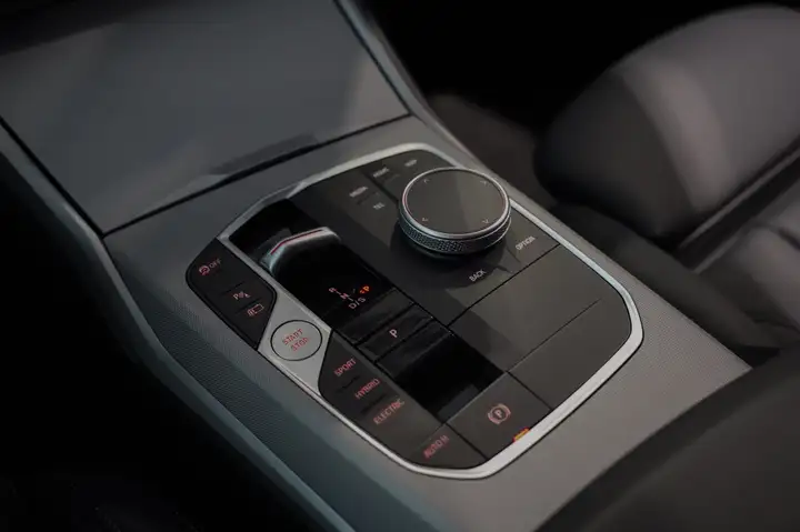 
								BMW 320e Sedan M Sport 2.0 Plug-in Hybrid Automaat Financial Lease full									