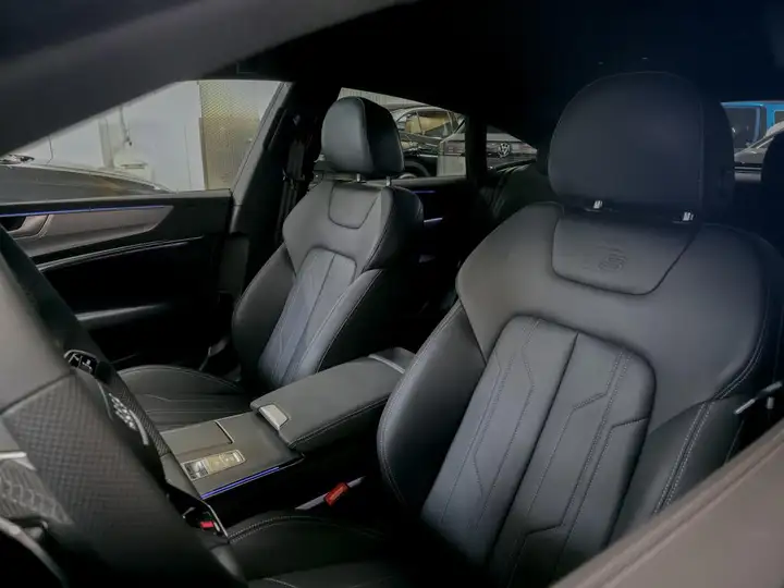 
								Audi A7 Sportback 50 TFSIe quattro 2.0 Hybride Financial Lease full									