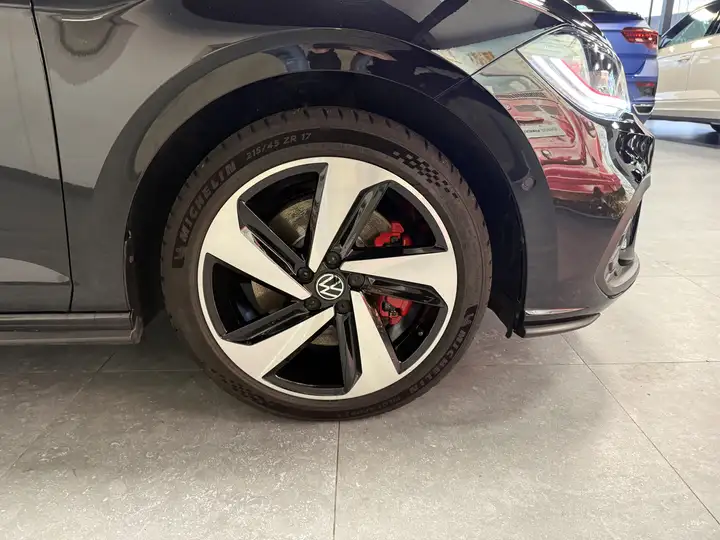 
								Volkswagen Polo GTI 2.0 TSI DSG Benzine Financial Lease full									