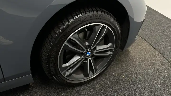 
								BMW 118 1-serie 118i Introduction Edition full									