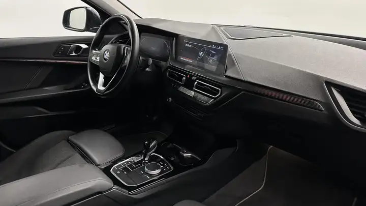 
								BMW 118 1-serie 118i Introduction Edition full									