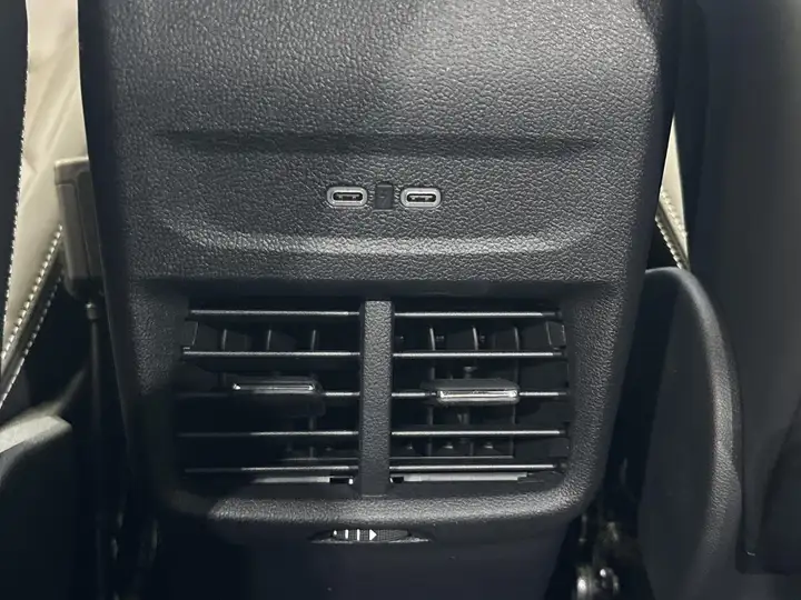 
								Ford Capri Premium Extended Range AWD Financial Lease full									