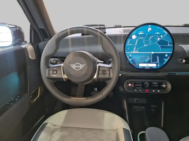 
								MINI Cooper SE Classic Trim full									