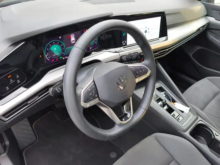 
								Volkswagen Golf Variant 1.5 TSI Automaat Financial Lease full									