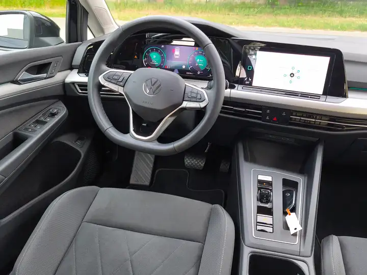 
								Volkswagen Golf Variant 1.5 TSI Automaat Financial Lease full									