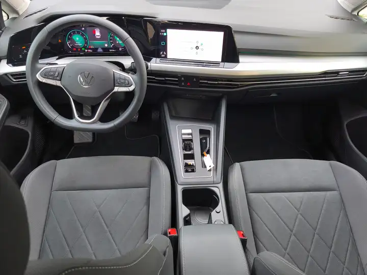 
								Volkswagen Golf Variant 1.5 TSI Automaat Financial Lease full									