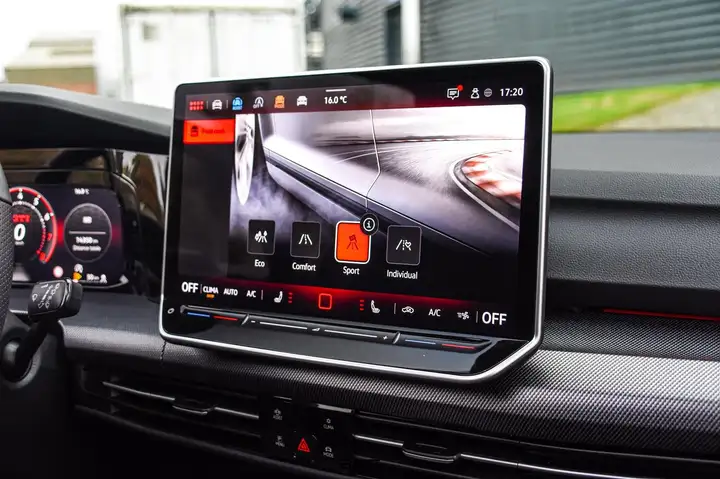 
								Volkswagen Golf GTI 2.0 TSI DSG Benzine Financial Lease full									