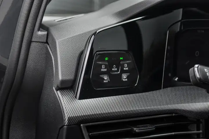 
								Volkswagen Golf GTI 2.0 TSI DSG Benzine Financial Lease full									