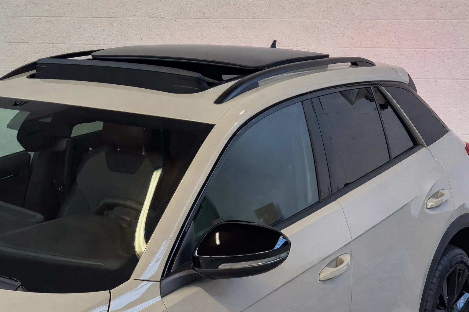 
								Volkswagen T-Roc 1.5 TSI Automaat Benzine Financial Lease full									