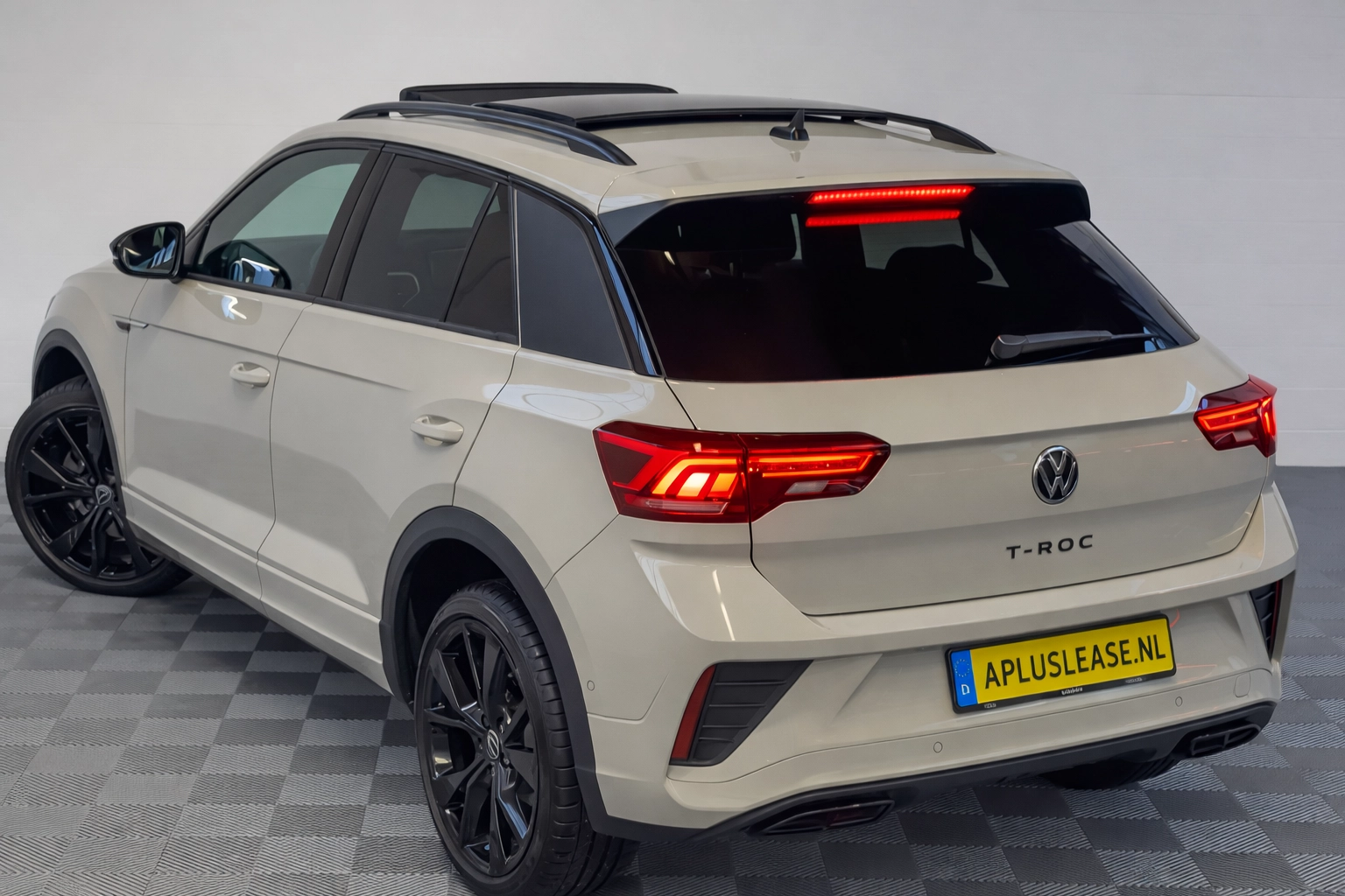 
								Volkswagen T-Roc 1.5 TSI Automaat Benzine Financial Lease full									