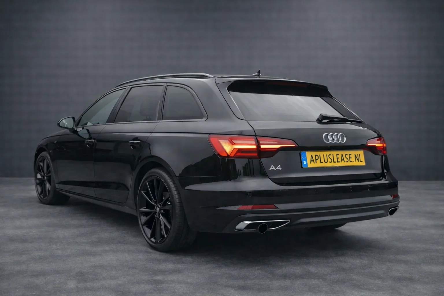 
								Audi A4 Avant 35 TFSI 1.5 S line S tronic Financial Lease full									