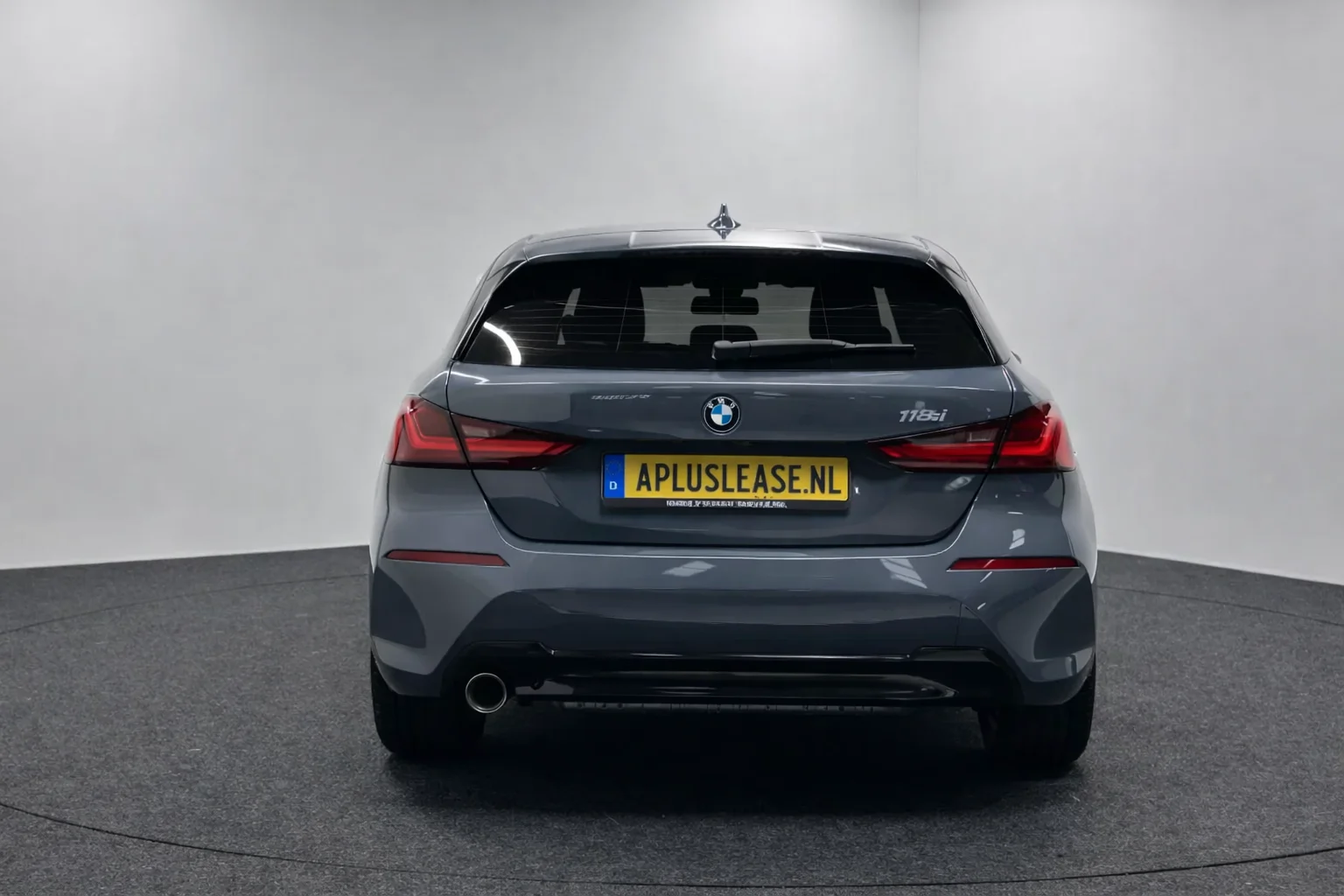 
								BMW 118 1-serie 118i Introduction Edition full									