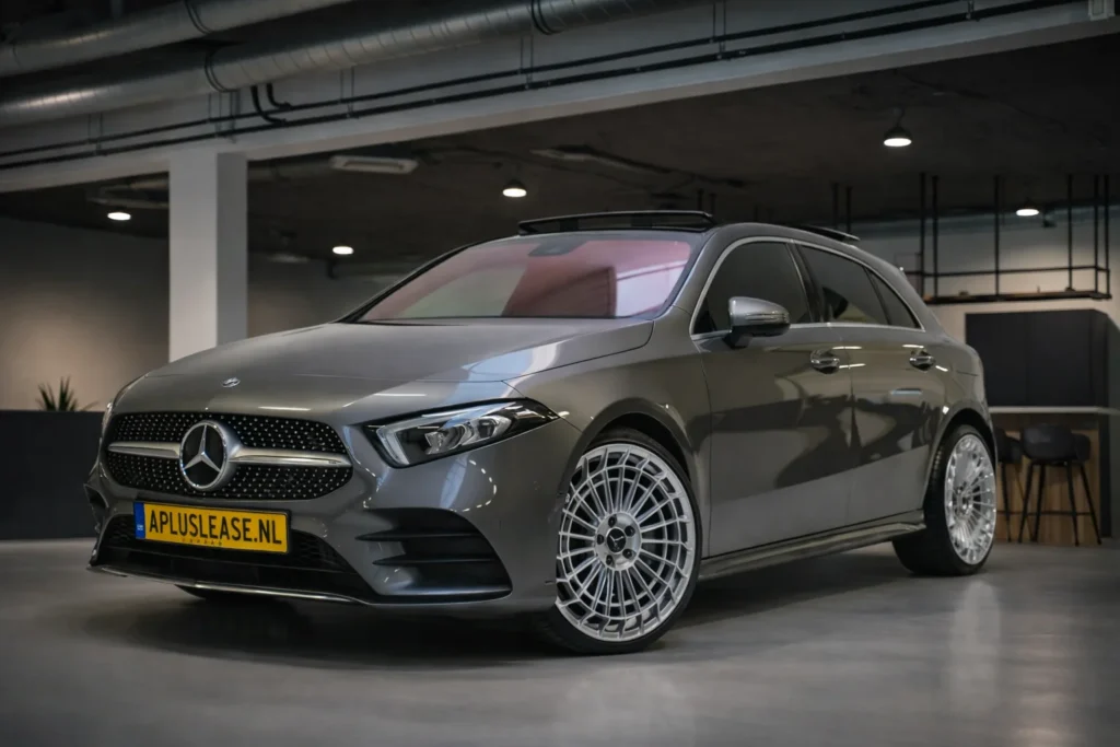 Mercedes-Benz A 250 e AMG Line | Panoramadak financial lease