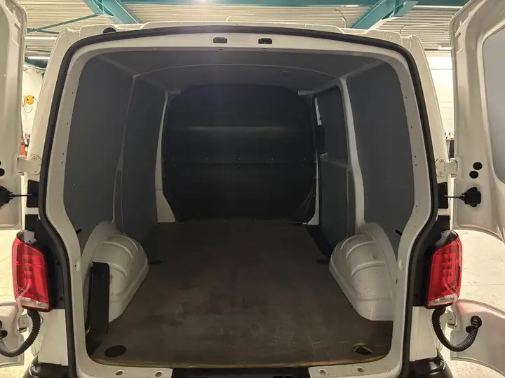 
								Volkswagen Transporter 2.0 TDI Handgeschakeld Diesel Financial Lease full									