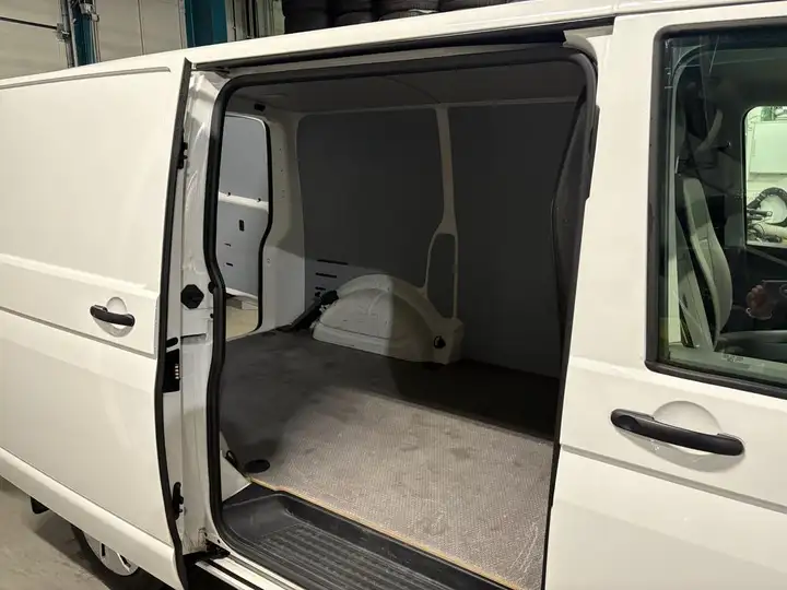 
								Volkswagen Transporter 2.0 TDI Handgeschakeld Diesel Financial Lease full									