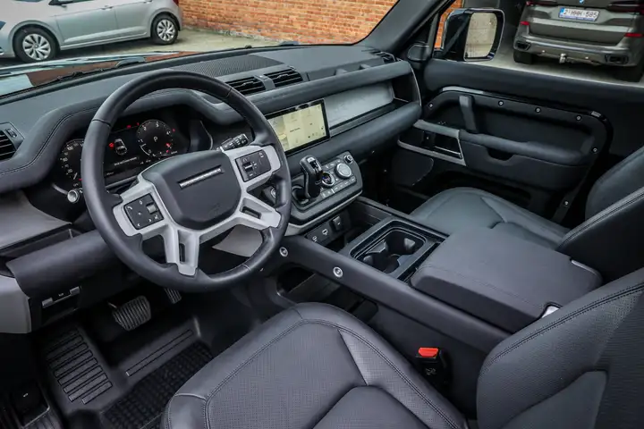 
								Land Rover Defender 90 D200 2.0 Diesel Financial Lease full									