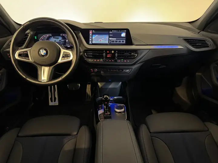 
								BMW 118i 1.5 Benzine M Sport Automaat Financial Lease full									