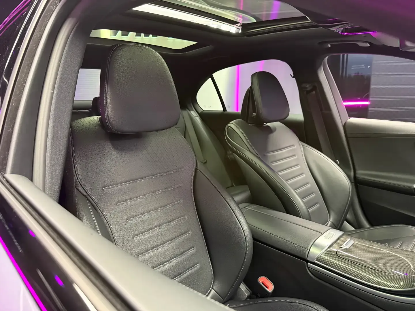 
								Mercedes-Benz C 180 AMG Line 1.5 Benzine Financial Lease full									