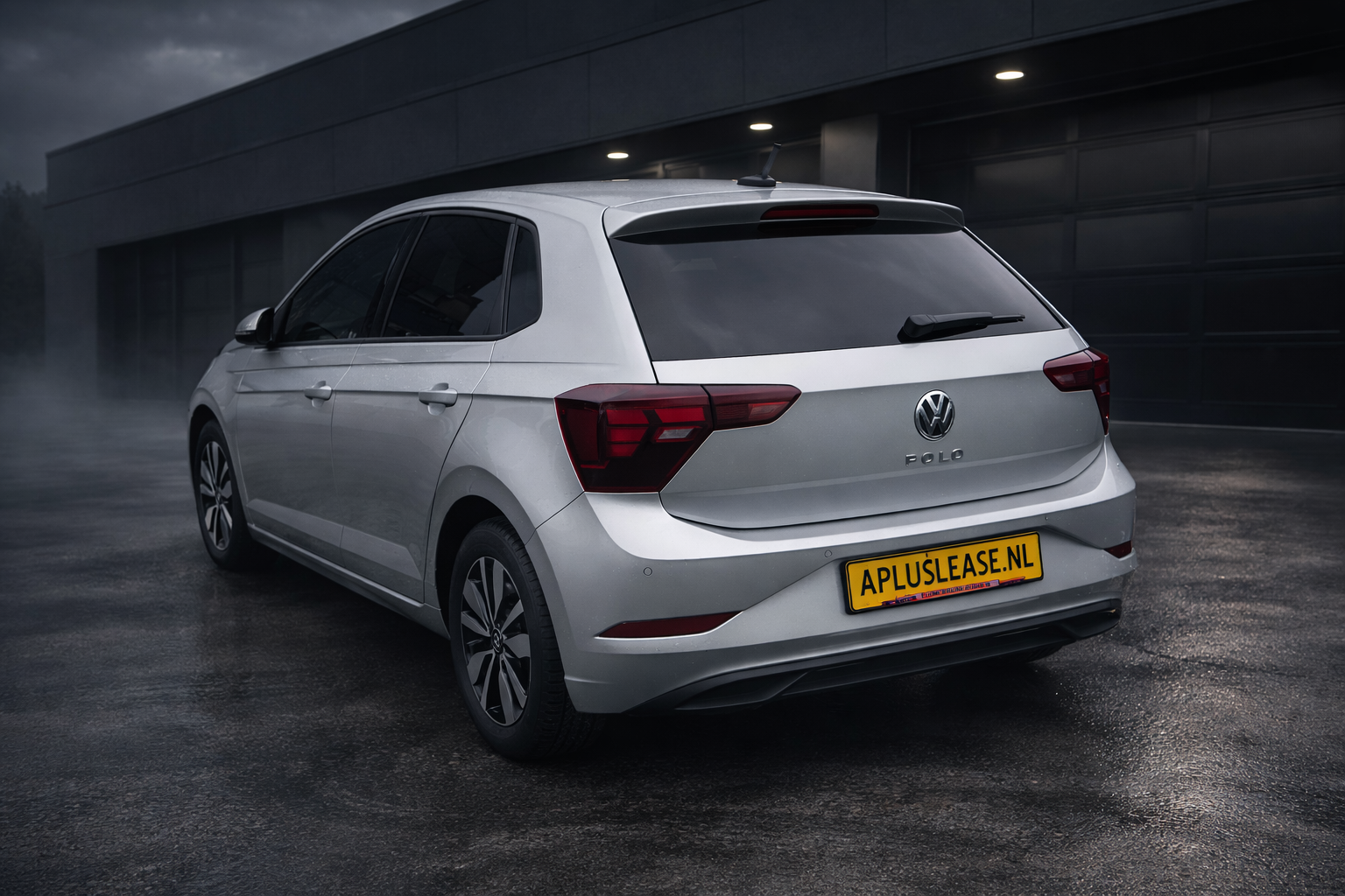 
								Volkswagen Polo 1.0 TSI full									