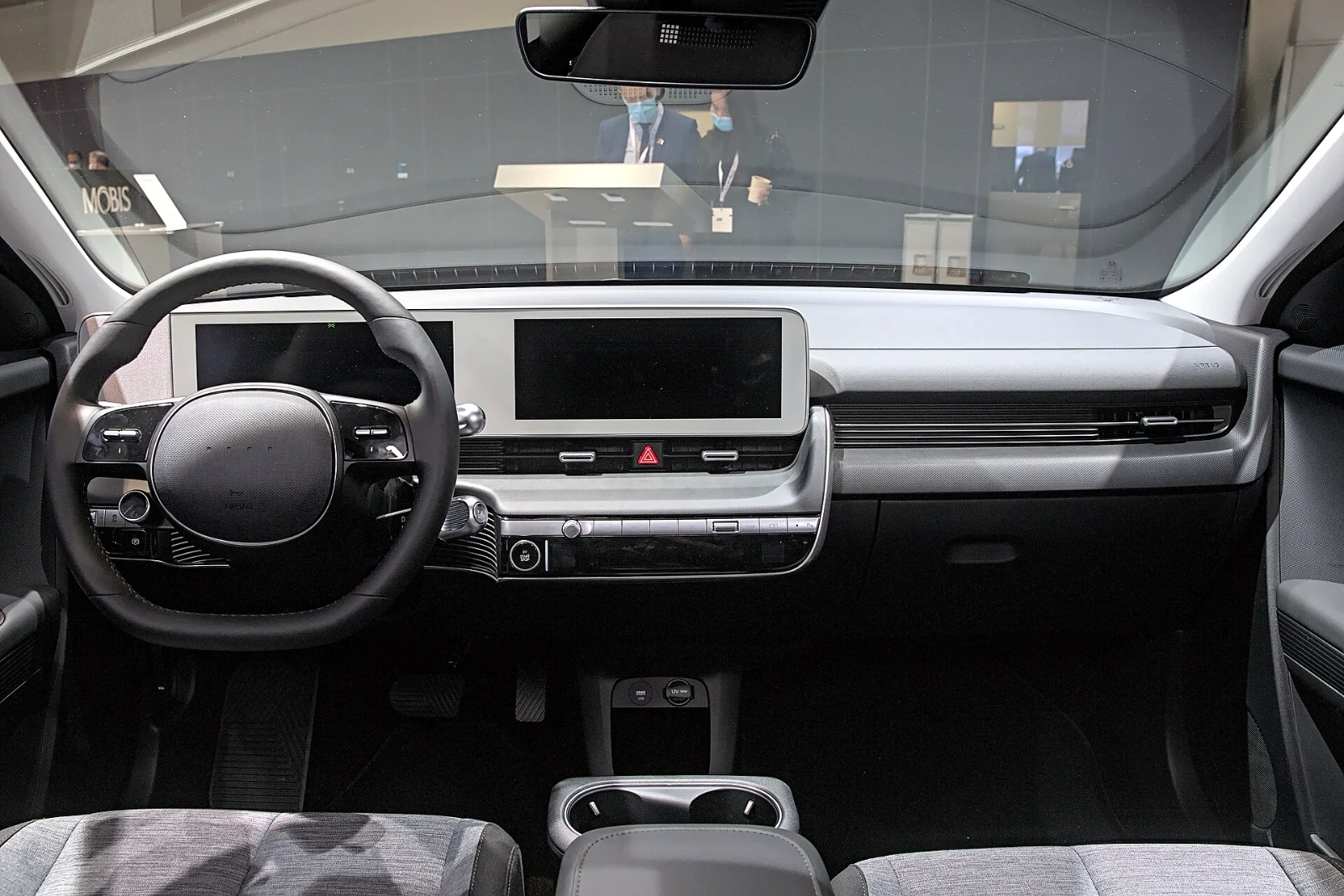 
								Hyundai Ioniq 5 77,4 kWh Lounge AWD | Bose | Vehicle-to-Load full									